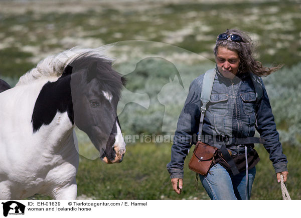Frau und Islnder / woman and Icelandic horse / EH-01639