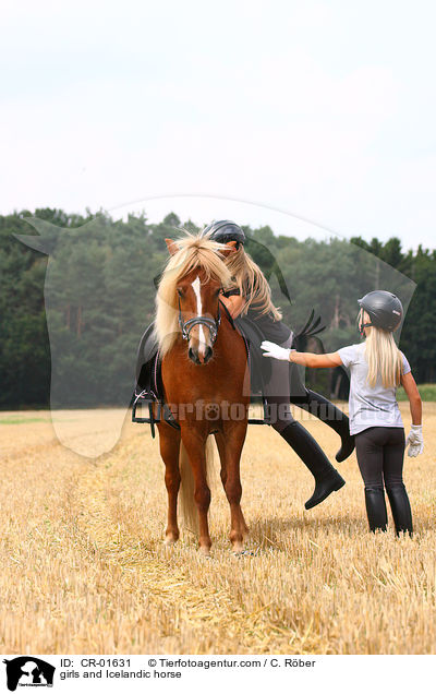 Mdchen und Islnder / girls and Icelandic horse / CR-01631