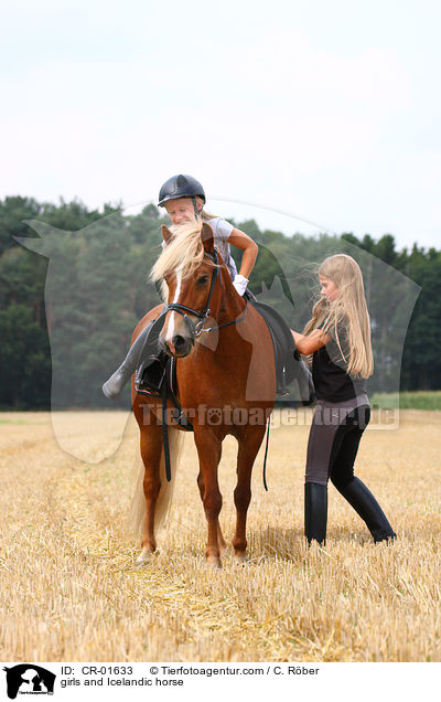 Mdchen und Islnder / girls and Icelandic horse / CR-01633