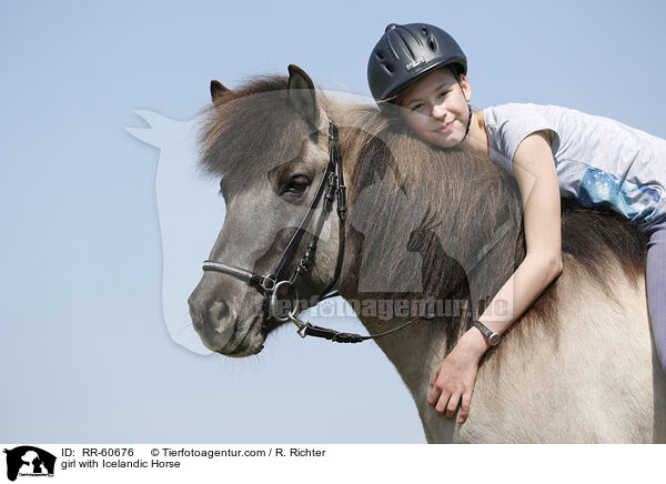 Mdchen mit Islnder / girl with Icelandic Horse / RR-60676