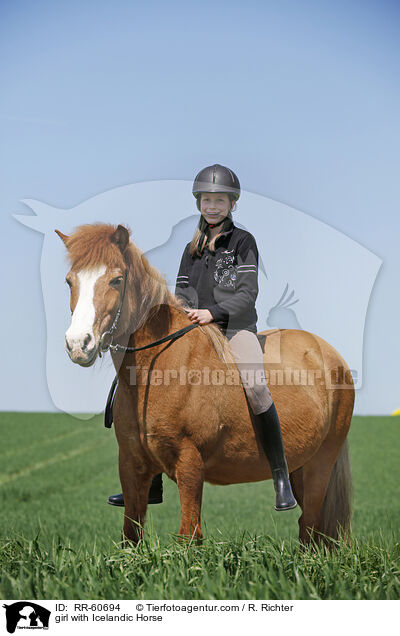 Mdchen mit Islnder / girl with Icelandic Horse / RR-60694