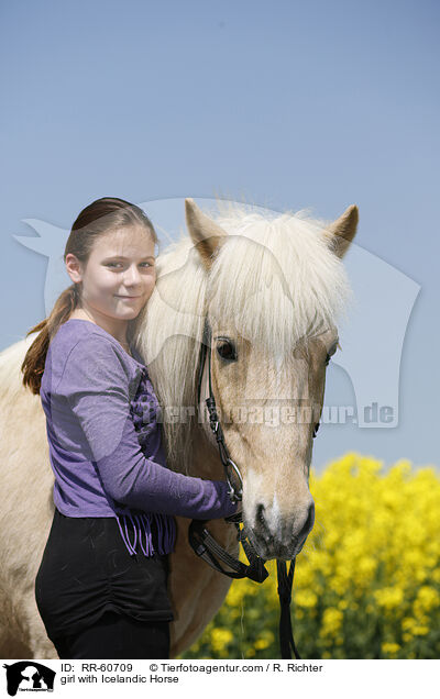 Mdchen mit Islnder / girl with Icelandic Horse / RR-60709