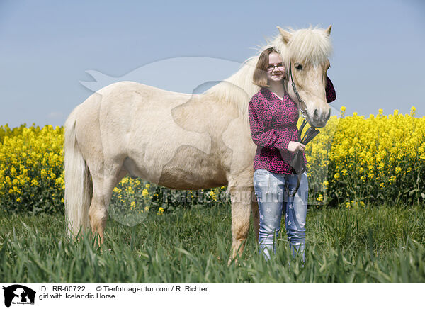 Mdchen mit Islnder / girl with Icelandic Horse / RR-60722