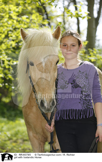 Mdchen mit Islnder / girl with Icelandic Horse / RR-60785