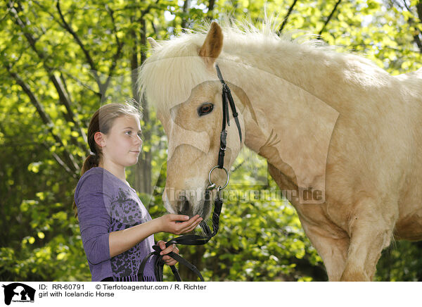 Mdchen mit Islnder / girl with Icelandic Horse / RR-60791