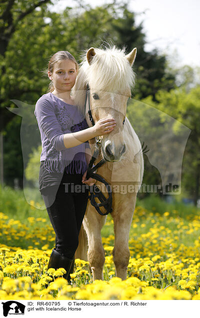 Mdchen mit Islnder / girl with Icelandic Horse / RR-60795