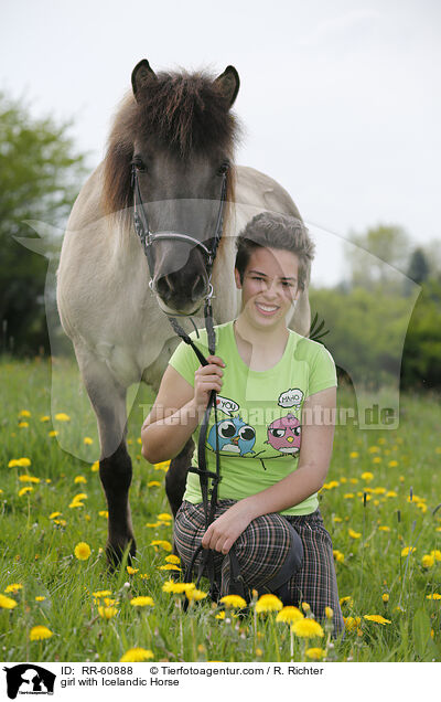 Mdchen mit Islnder / girl with Icelandic Horse / RR-60888