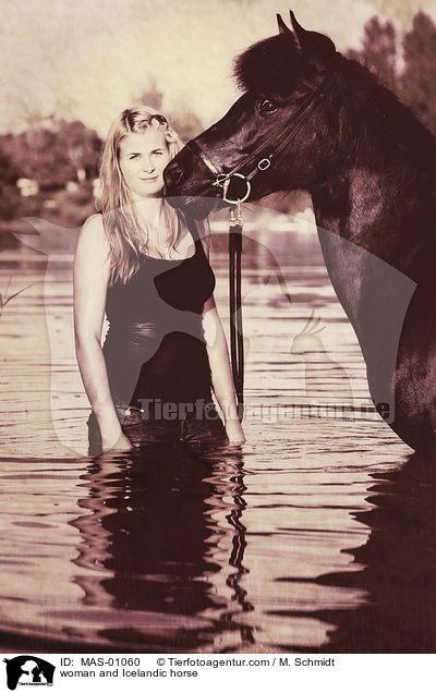 Frau und Islnder / woman and Icelandic horse / MAS-01060