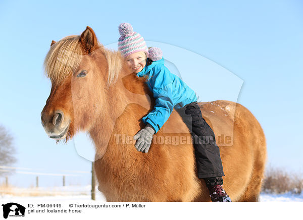 girl and Icelandic horse / PM-06449