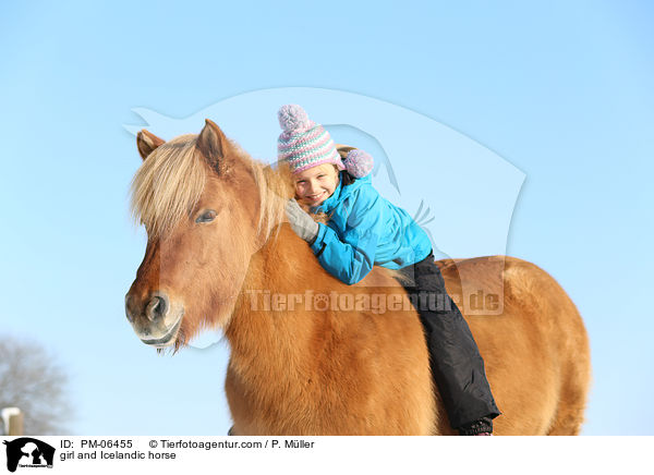 Mdchen und Islnder / girl and Icelandic horse / PM-06455