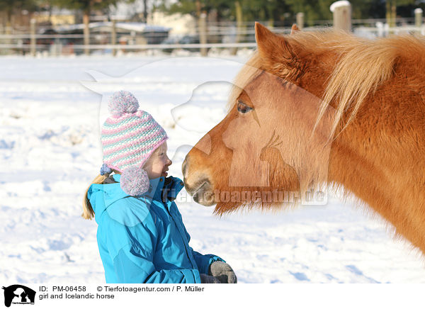 Mdchen und Islnder / girl and Icelandic horse / PM-06458