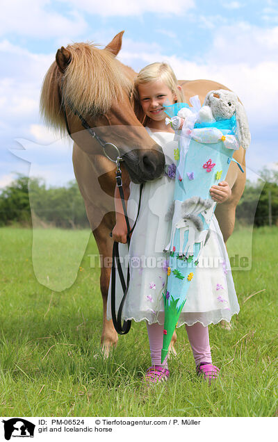 Mdchen und Islnder / girl and Icelandic horse / PM-06524