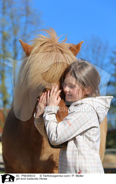 Mdchen und Islnder / girl and Icelandic Horse / PM-06833