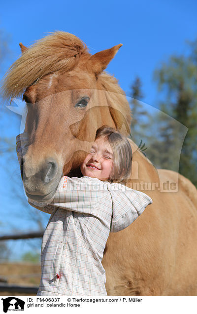 Mdchen und Islnder / girl and Icelandic Horse / PM-06837