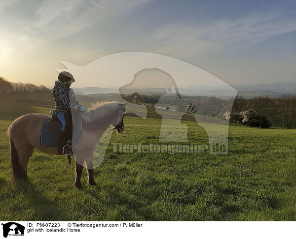 Mdchen mit Islnder / girl with Icelandic Horse / PM-07223
