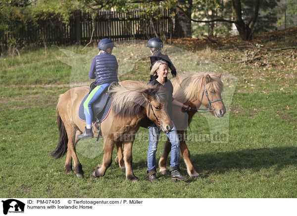 Menschen mit Islnder / humans with Icelandic Horse / PM-07405