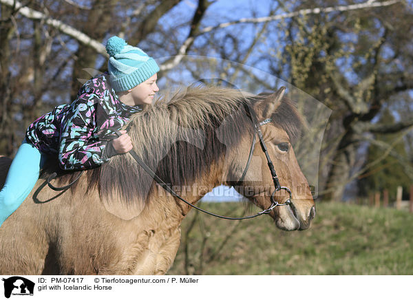 Mdchen mit Islnder / girl with Icelandic Horse / PM-07417