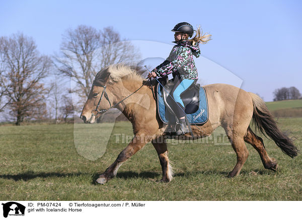 Mdchen mit Islnder / girl with Icelandic Horse / PM-07424