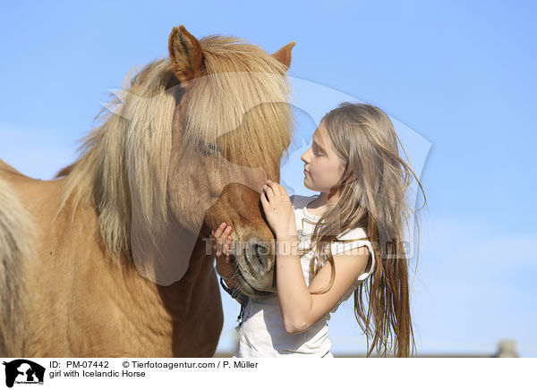 Mdchen mit Islnder / girl with Icelandic Horse / PM-07442