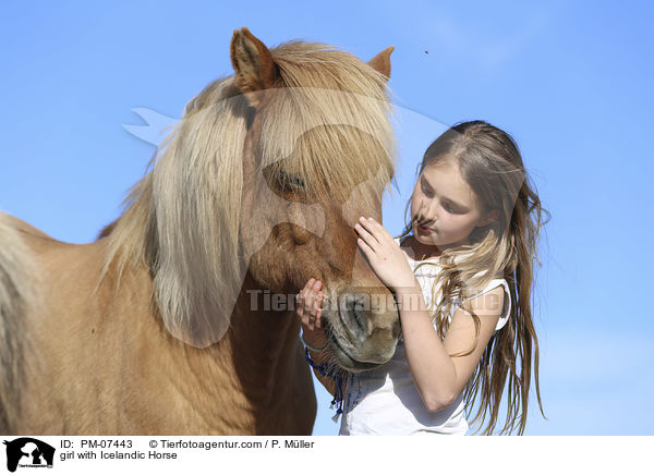Mdchen mit Islnder / girl with Icelandic Horse / PM-07443