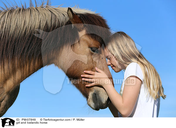 Mdchen und Islnder / girl and Icelandic horse / PM-07848
