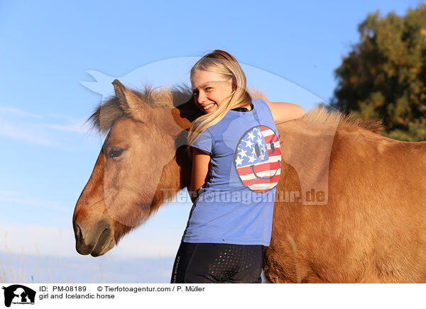 Mdchen und Islnder / girl and Icelandic horse / PM-08189