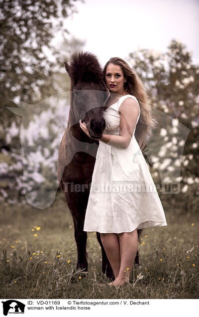 Frau mit Islnder / woman with Icelandic horse / VD-01169