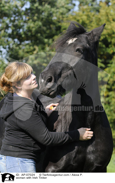 woman with Irish Tinker / AP-07024