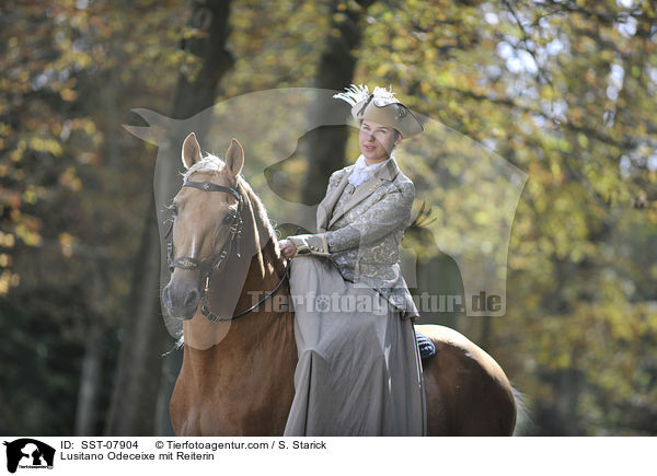 Lusitano Odeceixe mit Reiterin / Lusitano Odeceixe mit Reiterin / SST-07904