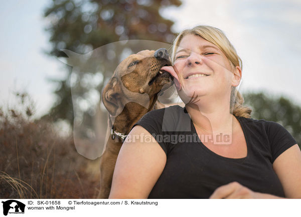 Frau mit Mischling / woman with Mongrel / SK-01658