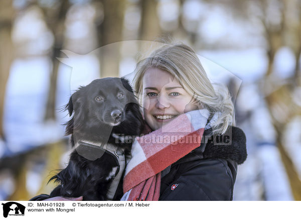 Frau mit Mischling / woman with Mongrel / MAH-01928