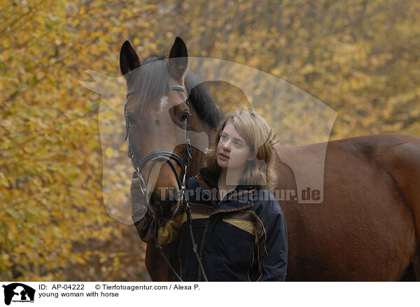 junge Frau mit Pferd / young woman with horse / AP-04222
