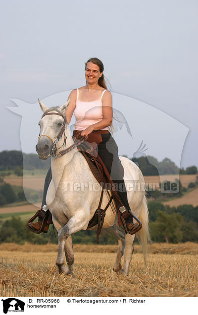 tltende Paso Finos / horsewoman / RR-05968