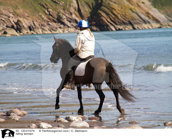 Gangpferdereiten / riding woman / CD-01074