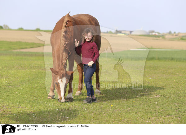 Mdchen mit Pony / girl with Pony / PM-07230