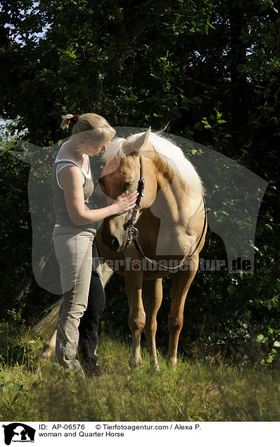 Frau und Quarter Horse / woman and Quarter Horse / AP-06576