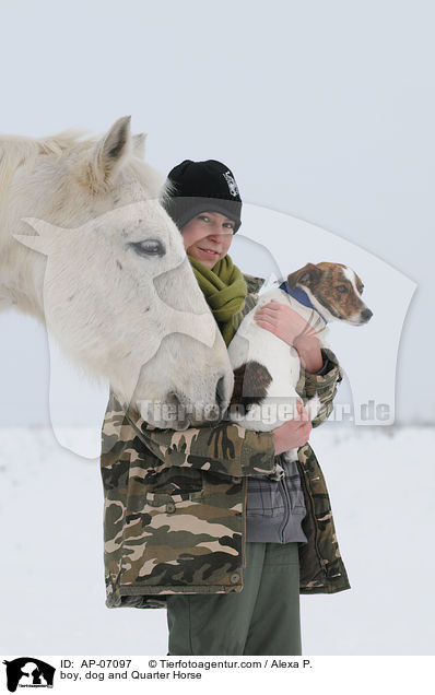 boy, dog and Quarter Horse / AP-07097