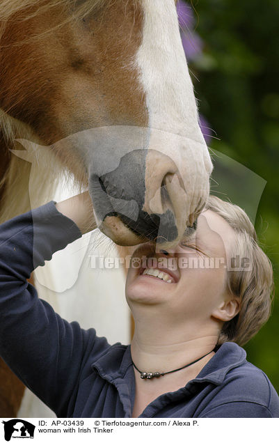 woman with Irish Tinker / AP-03439