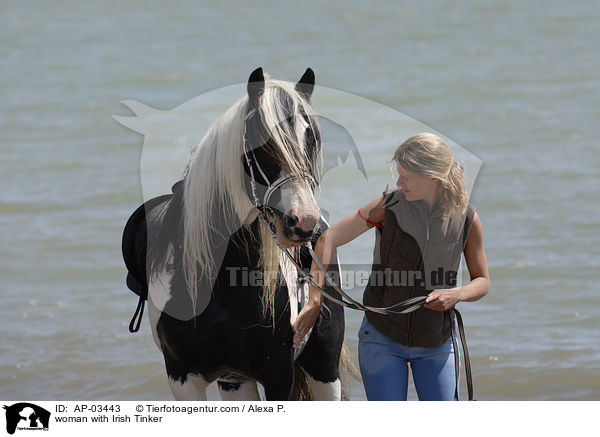 woman with Irish Tinker / AP-03443