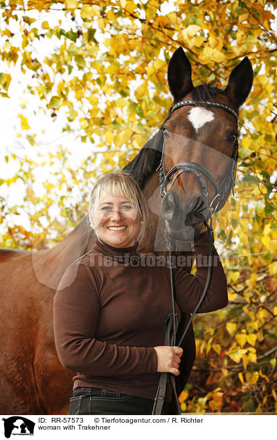 woman with Trakehner / RR-57573