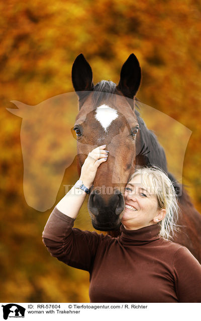 woman with Trakehner / RR-57604