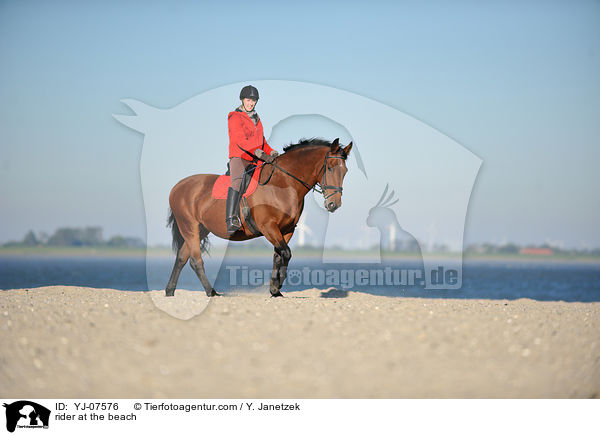 Reiter am Strand / rider at the beach / YJ-07576