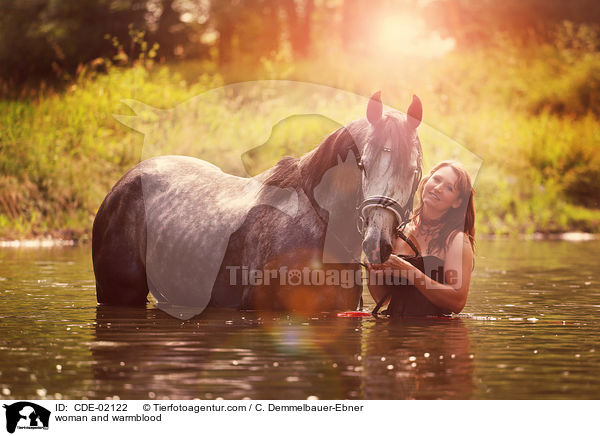 Frau und Warmblut / woman and warmblood / CDE-02122