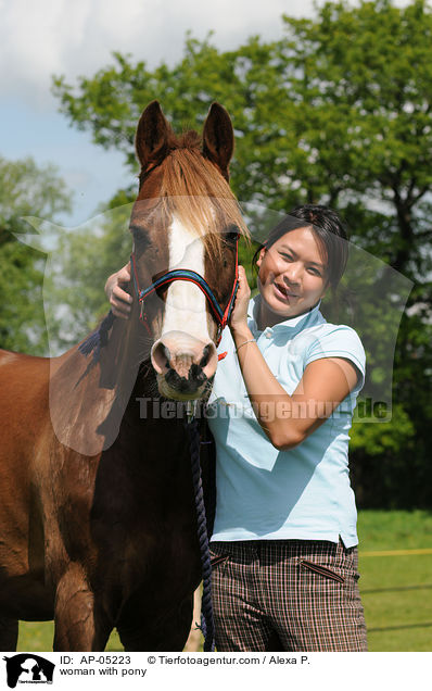 Frau mit Westflischem Reitpony / woman with pony / AP-05223