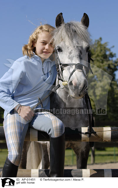 Mdchen mit Pferd / girl with horse / AP-01451