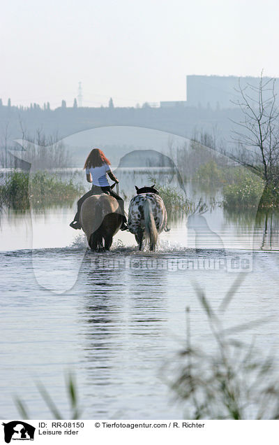 Reiterin mit Handpferd / Leisure rider / RR-08150