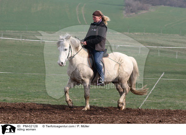 Reiterin / riding woman / PM-02128