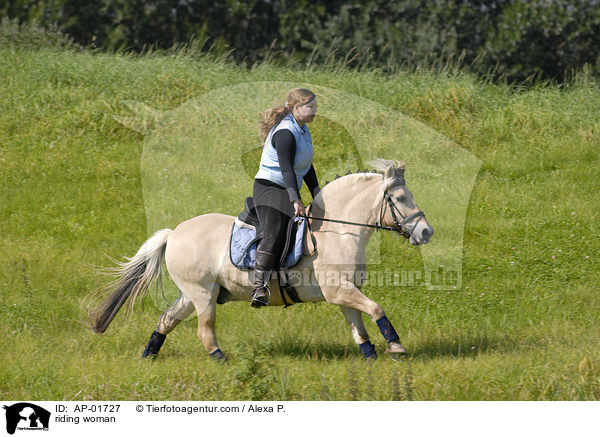 riding woman / AP-01727