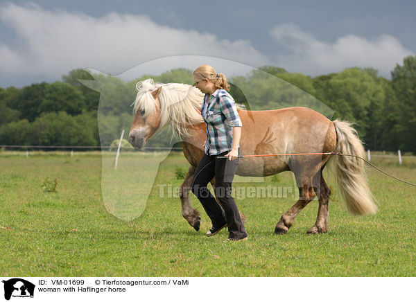 Frau mit Haflinger / woman with Haflinger horse / VM-01699