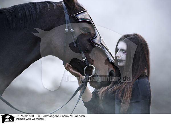 Frau mit Kriegspferd / woman with warhorse / VJ-01180